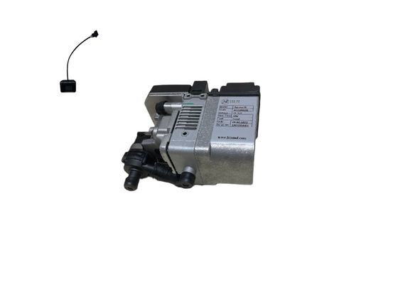 เครื่องทำความร้อนน้ำหล่อเย็นเครื่องยนต์ดีเซลที่จอดรถไฟฟ้า 5kW 12V